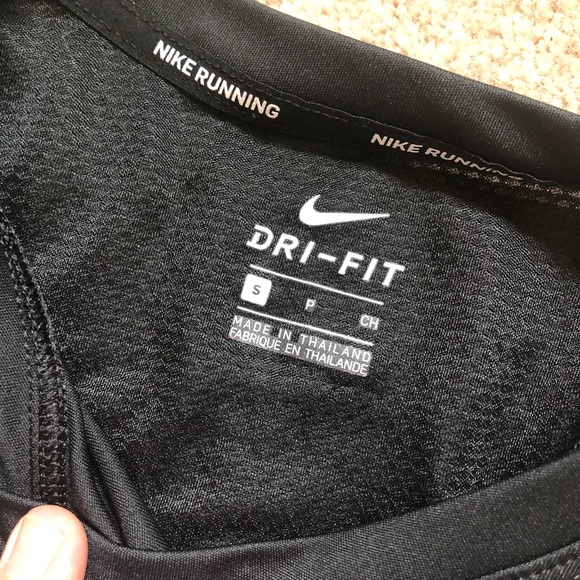 Dri- fit Nike running Tank - Picture 2 of 3
